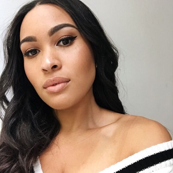 Estee Lauder Double Wear Foundation in 4N2 Spiced Sand - Picture 6 of 11